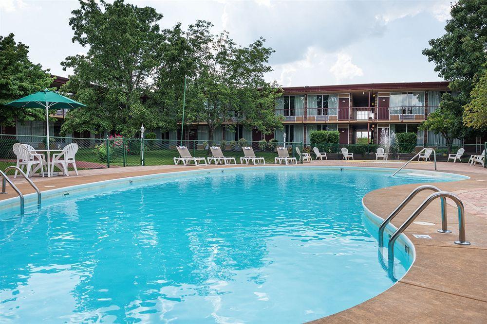 Hotel Red Lion &
