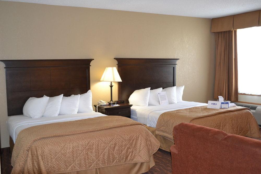 Hotel Western Music Capital 3*