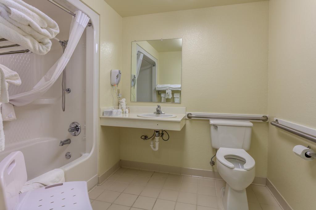Towers 3* Branson