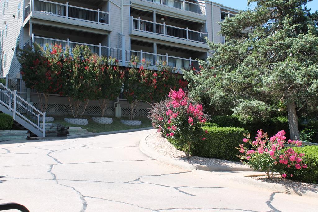 Apartment Treehouse Branson