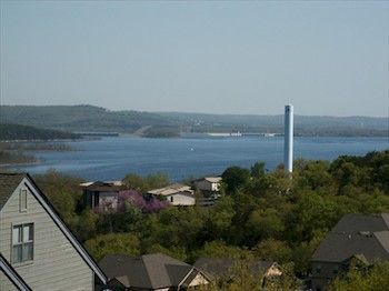 Treehouse Apartment Branson