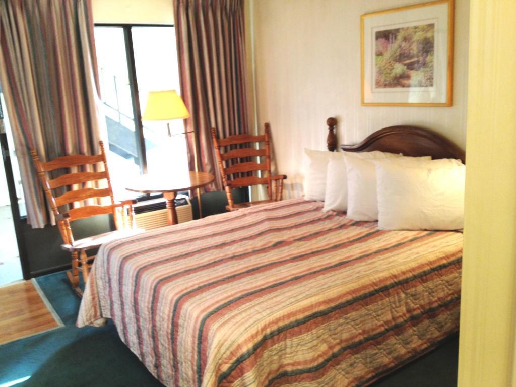 Almost Hotel Branson