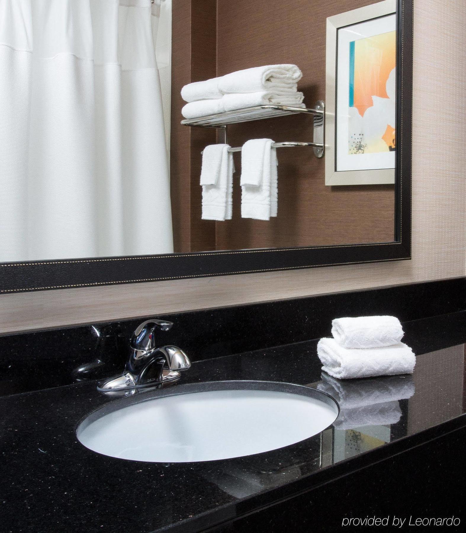 Hotel Fairfield & By Marriott