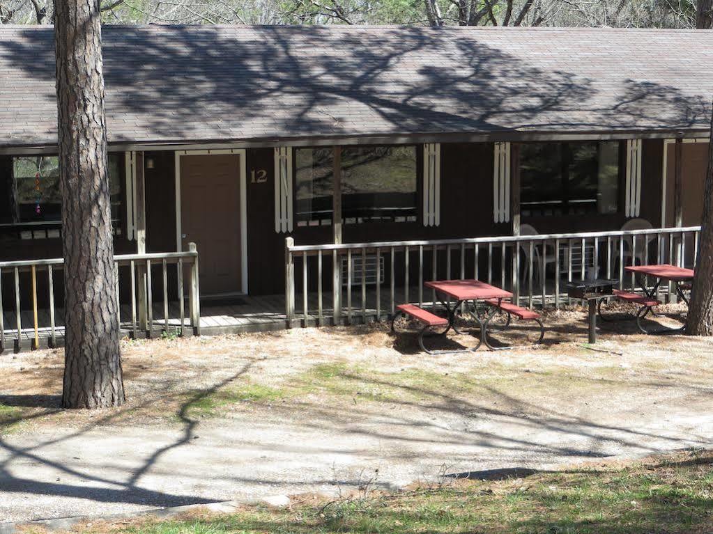 Cardinal Hill Cottages *