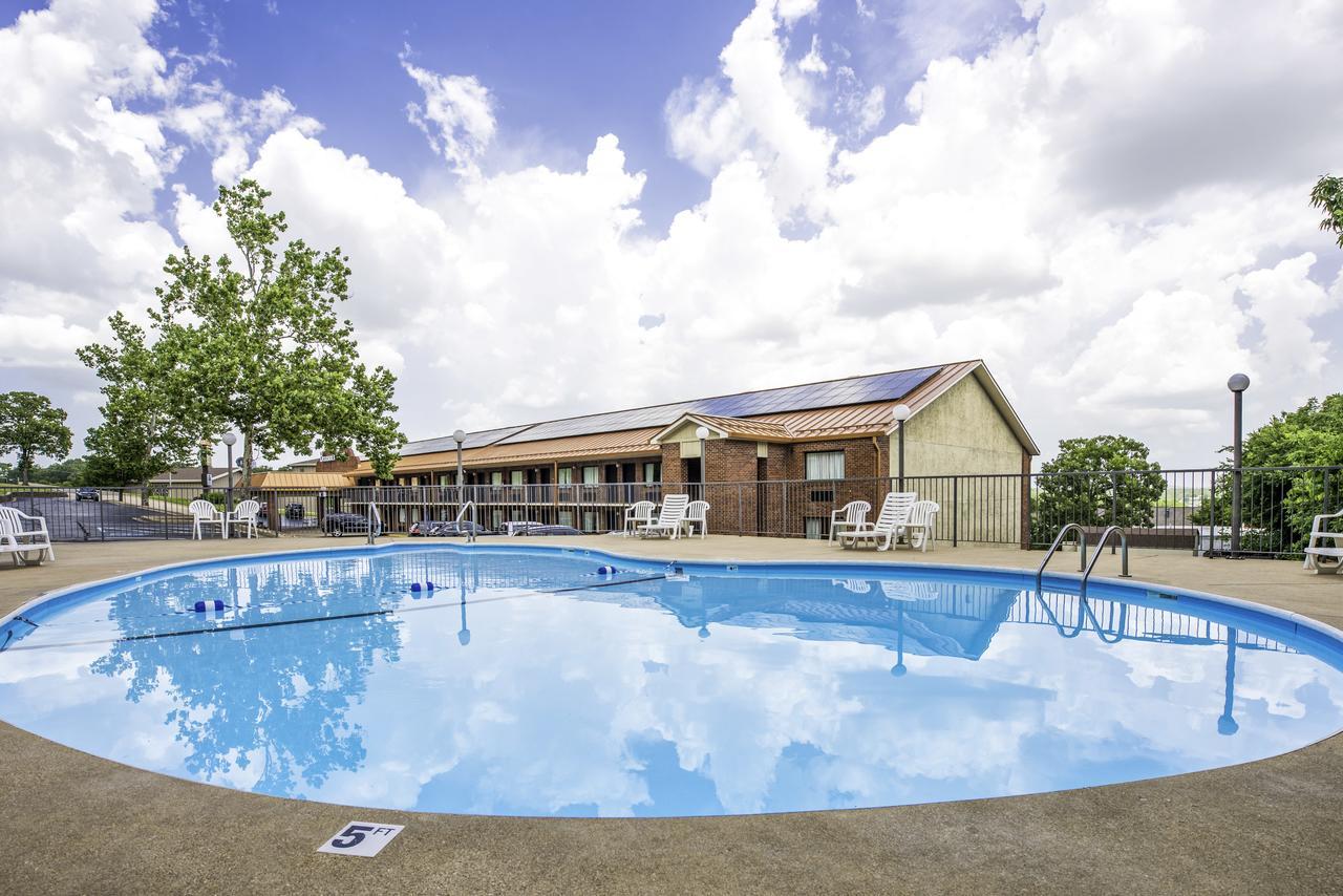 Branson's Motel