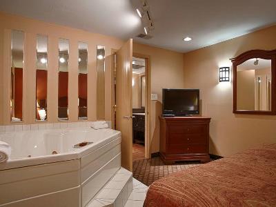 Western Landing View & Branson