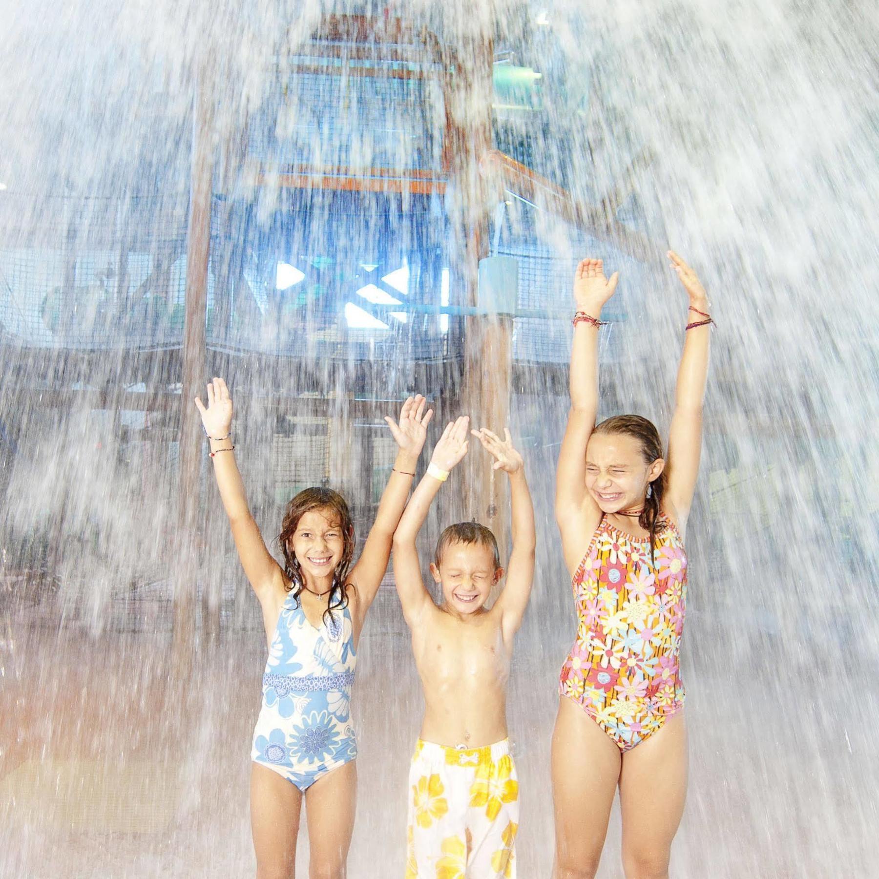 Hotel Grand Country Waterpark 3*
