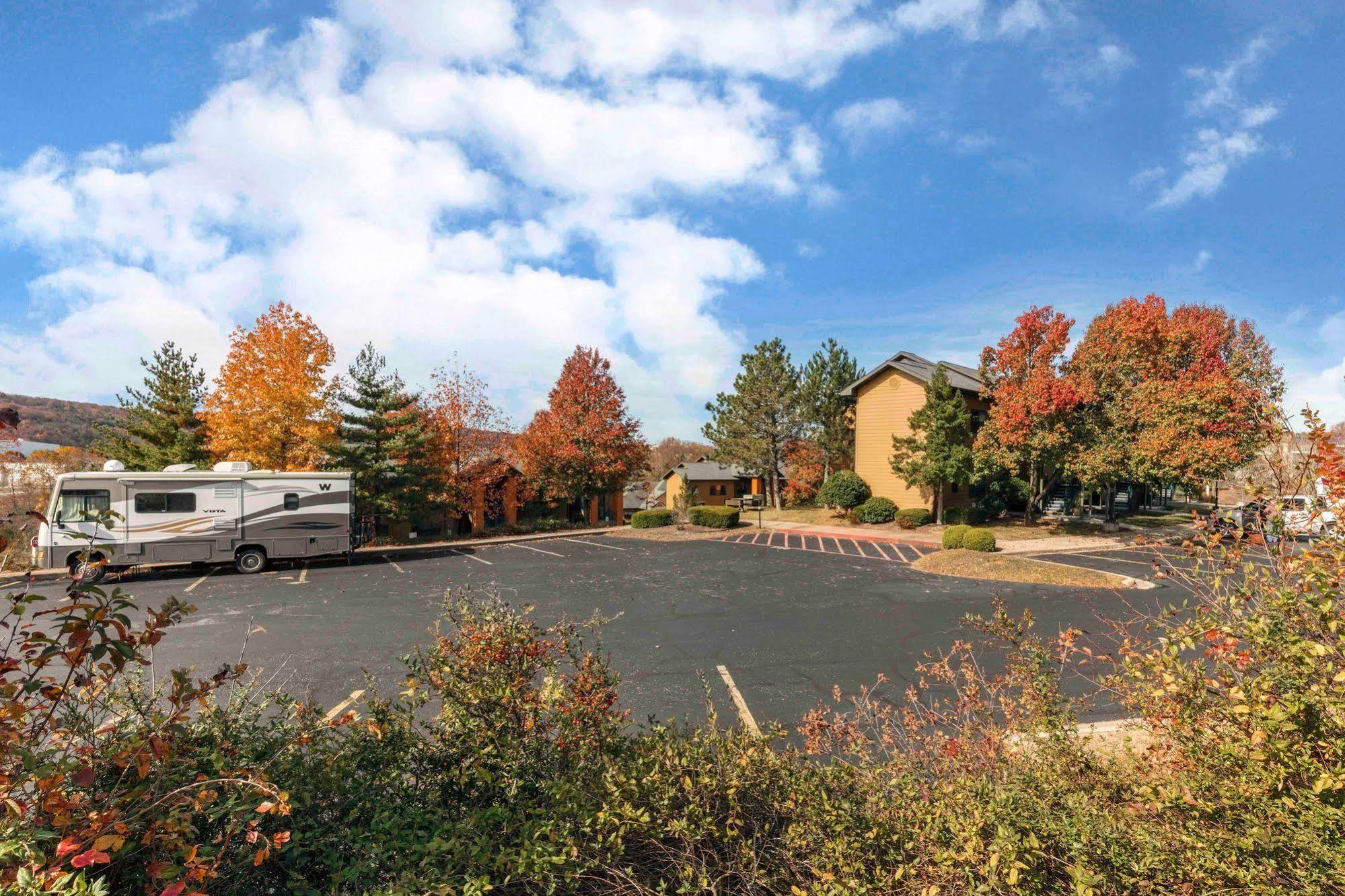 Bluegreen Vacations The Falls Village, An Ascend Branson