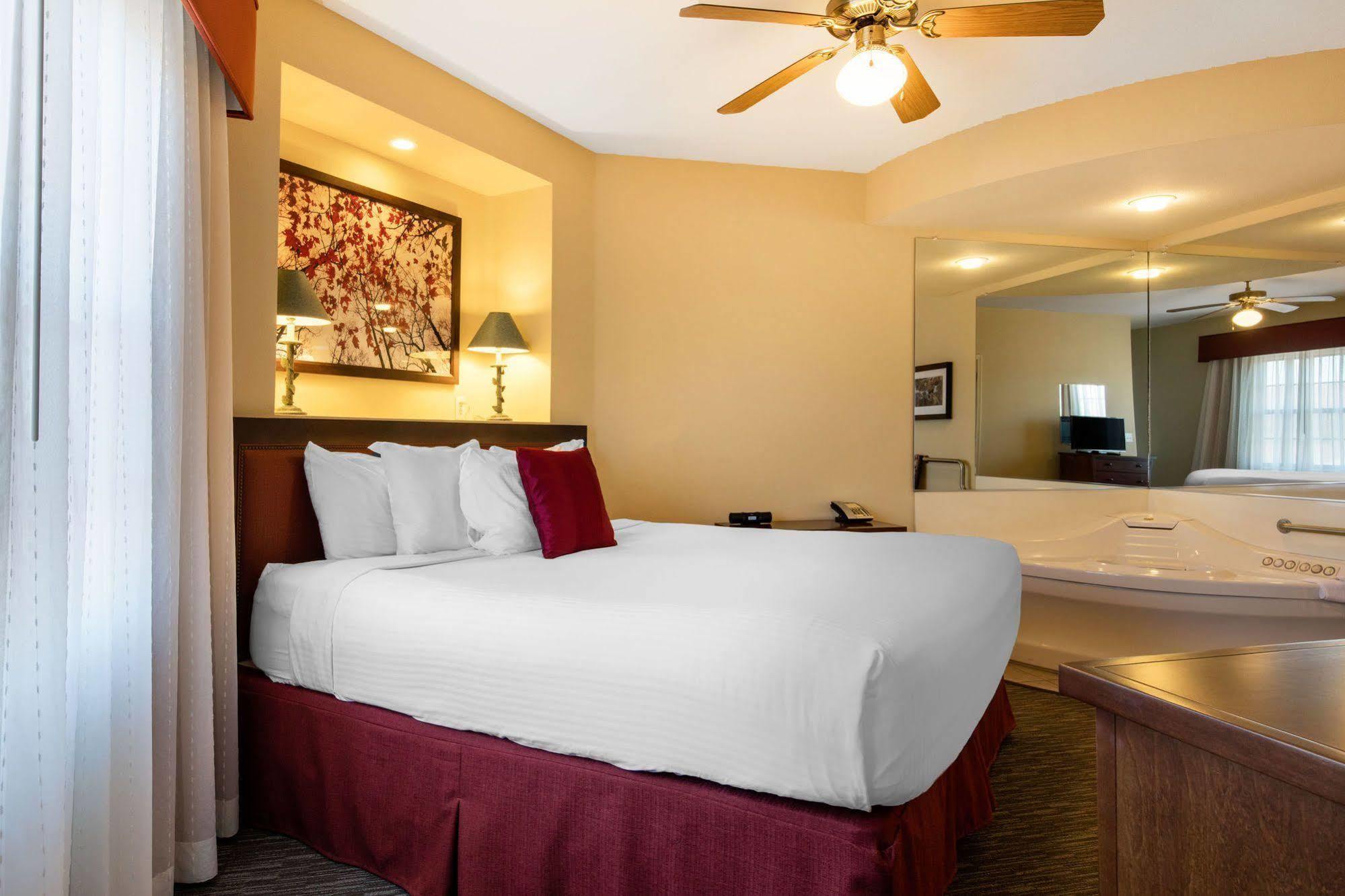 Bluegreen Vacations The Falls Village, An Ascend 3*