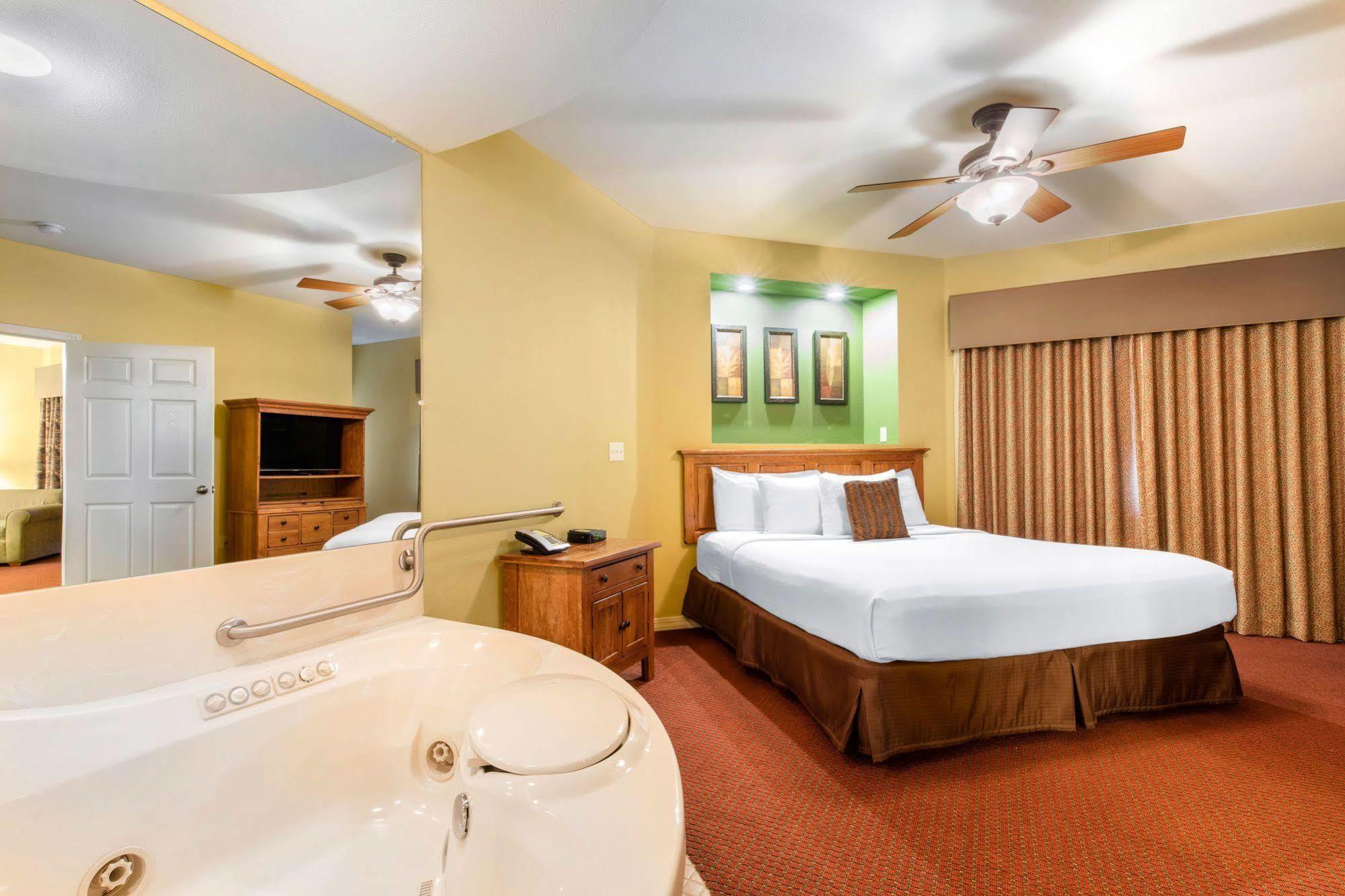 Bluegreen Vacations The Falls Village, An Ascend
