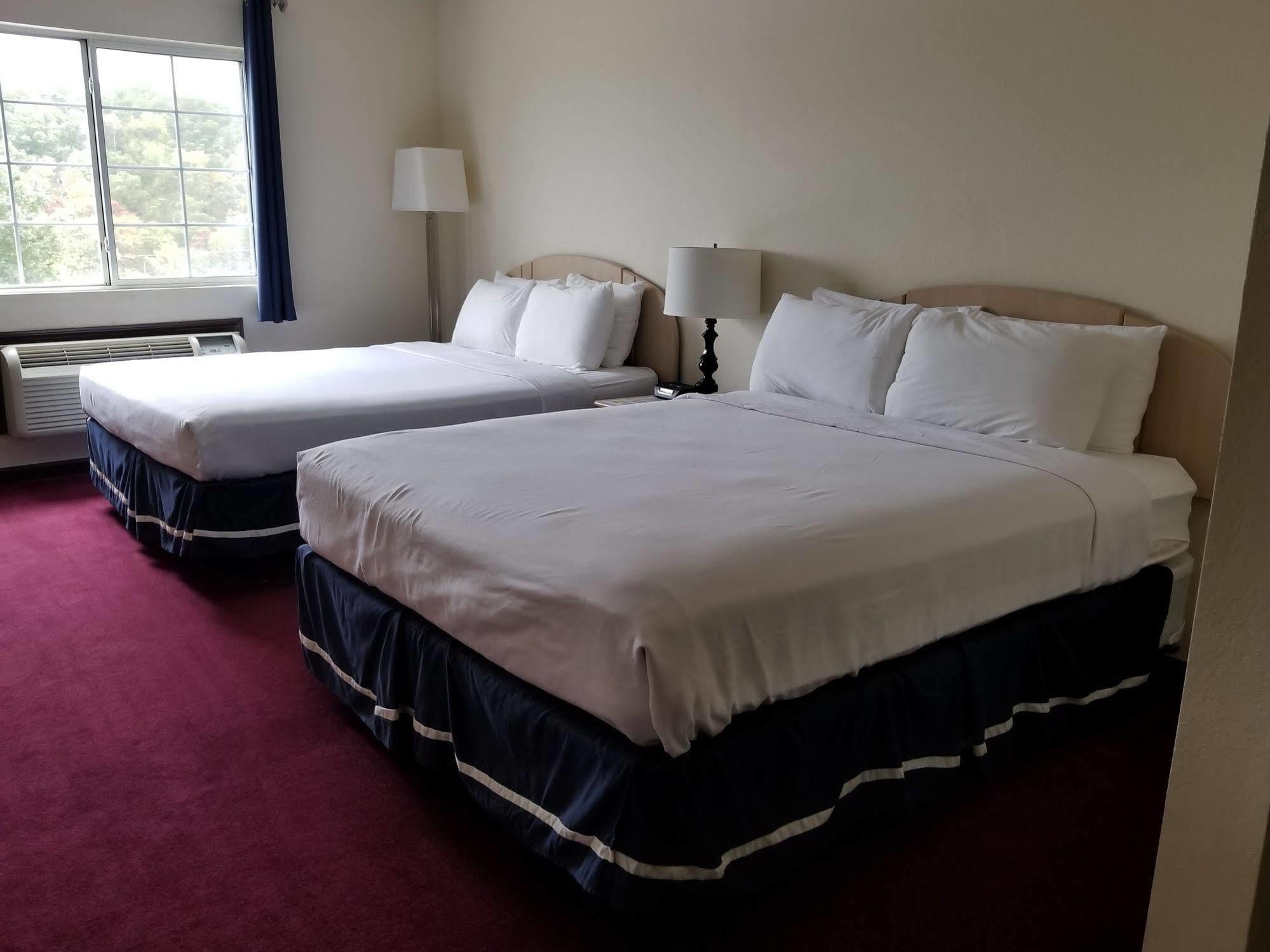 Inn Rodeway Branson, Brick House Branson