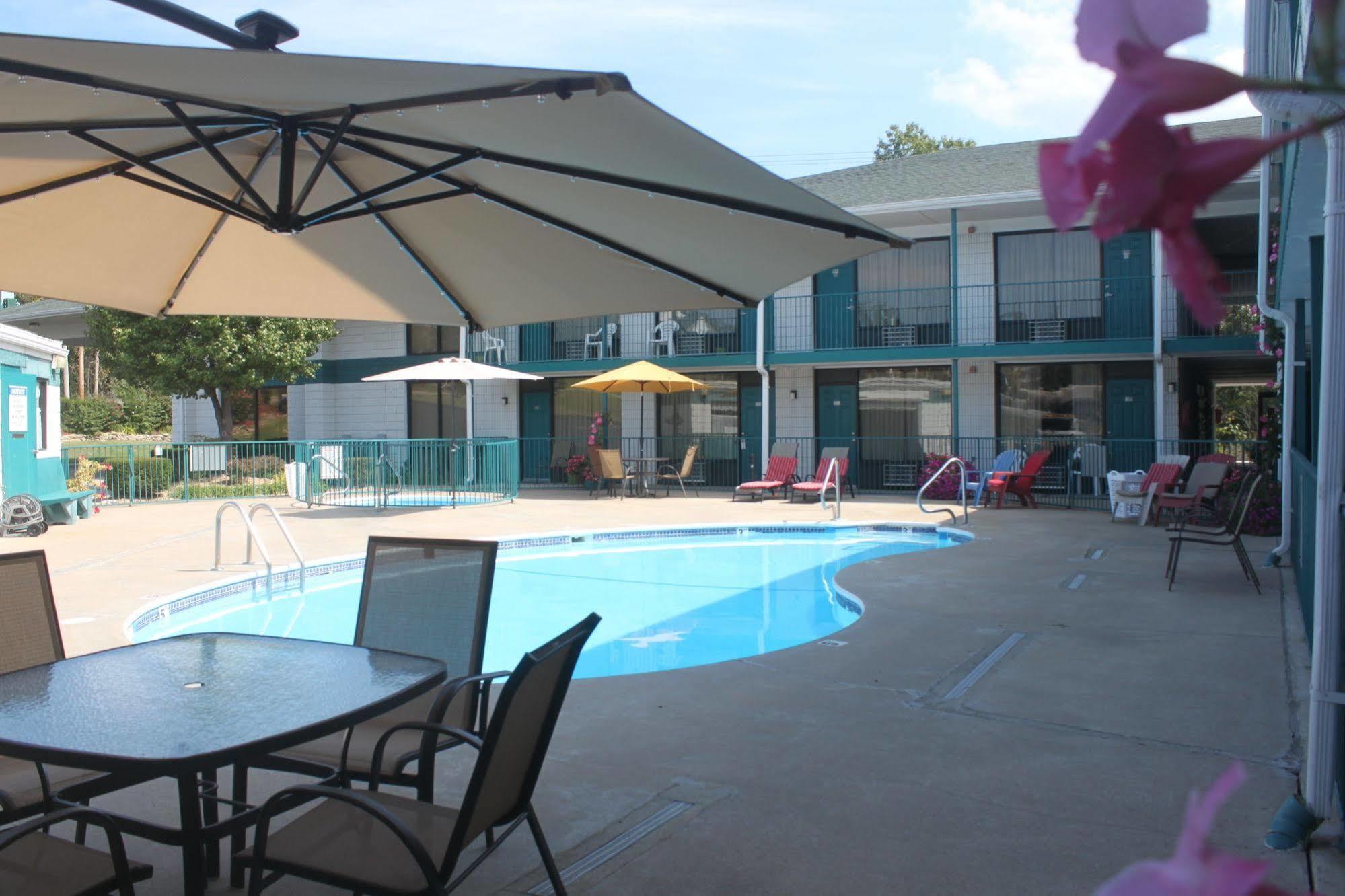Ozark Valley Inn 2*