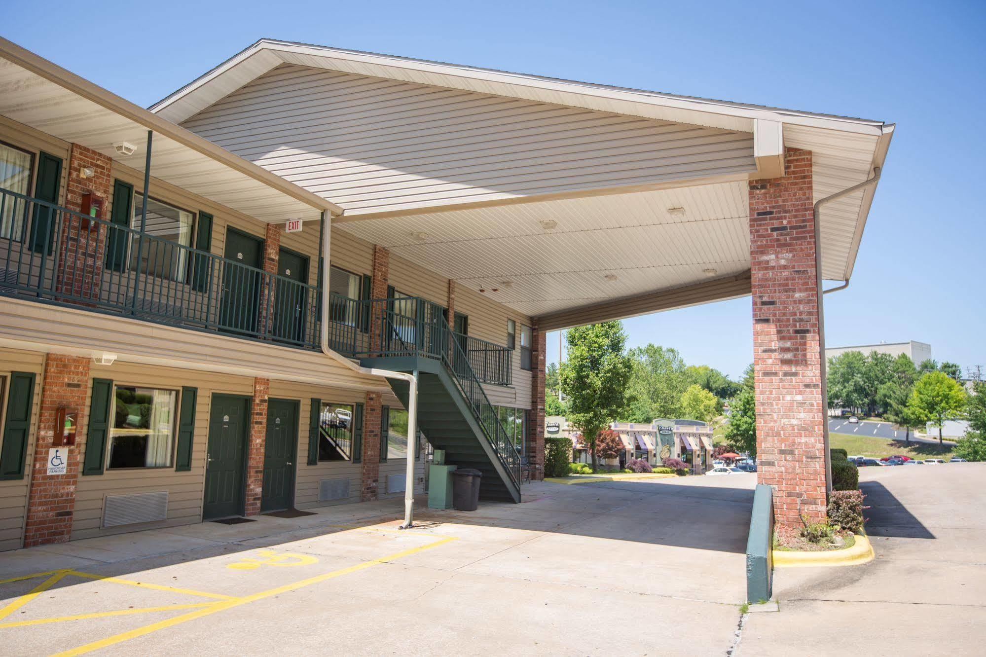 Gables Branson