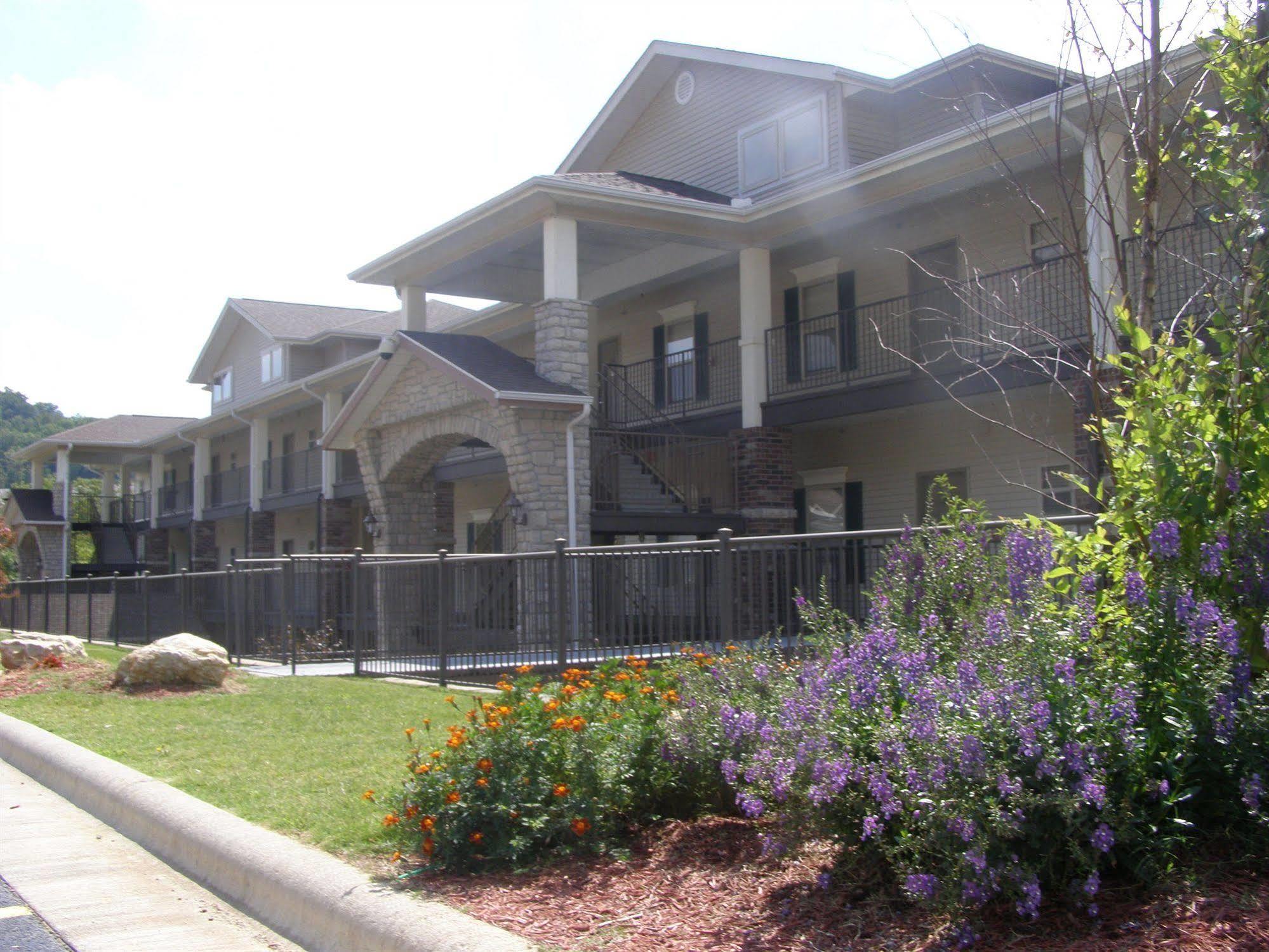 Hotel Majestic At Table Rock