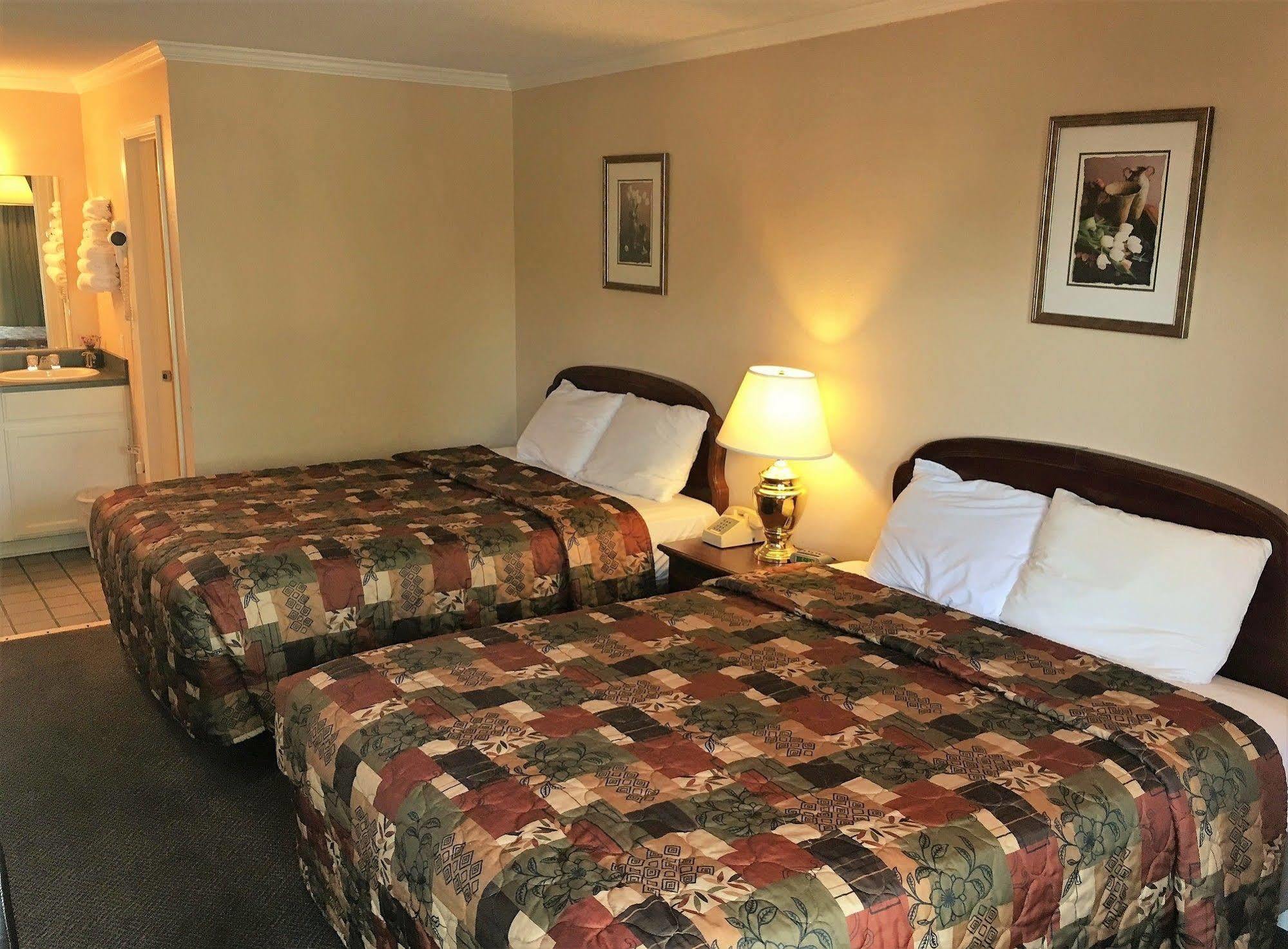 Oak Grove Inn 3*