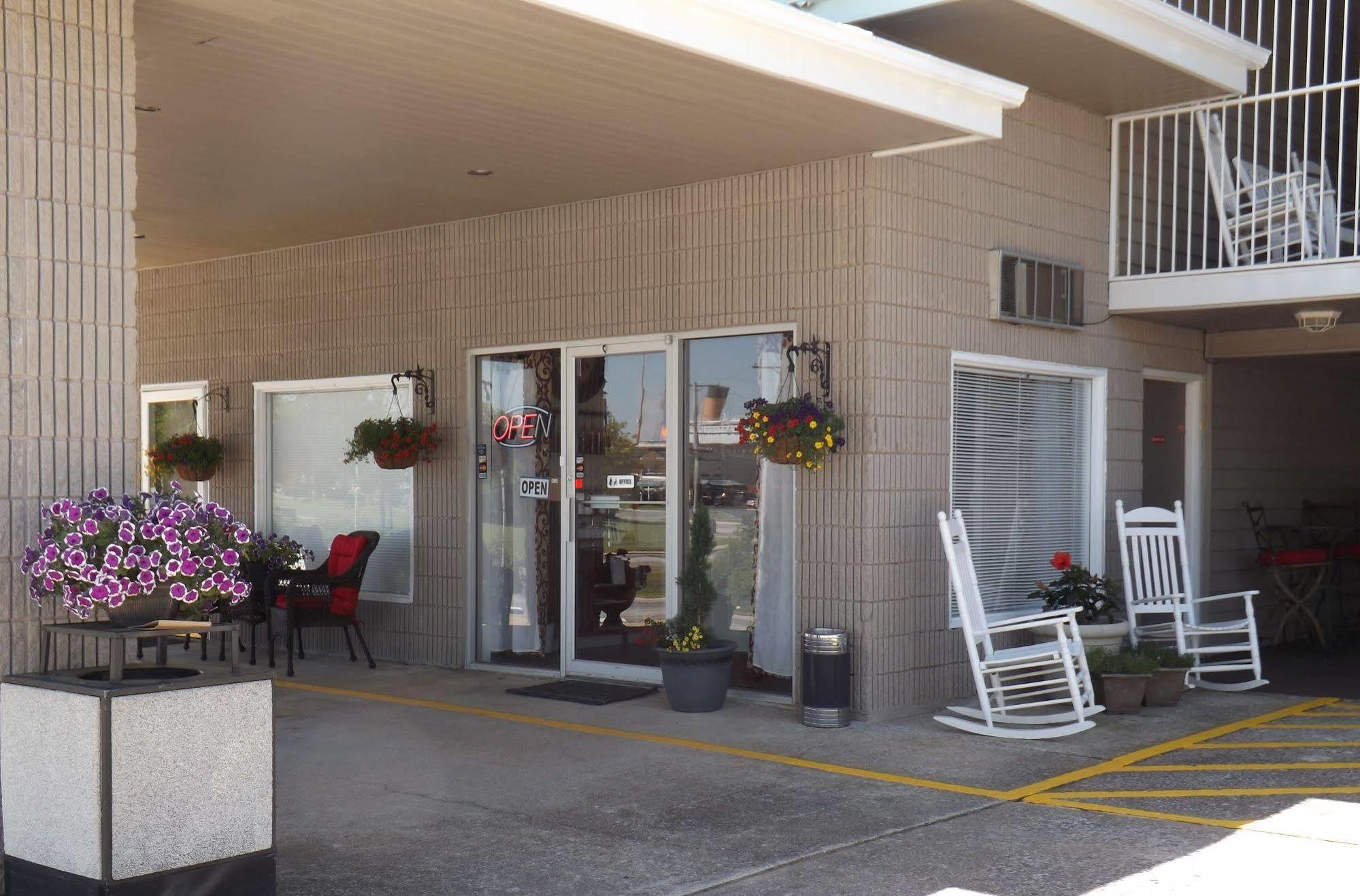 Oak Grove 3* Branson