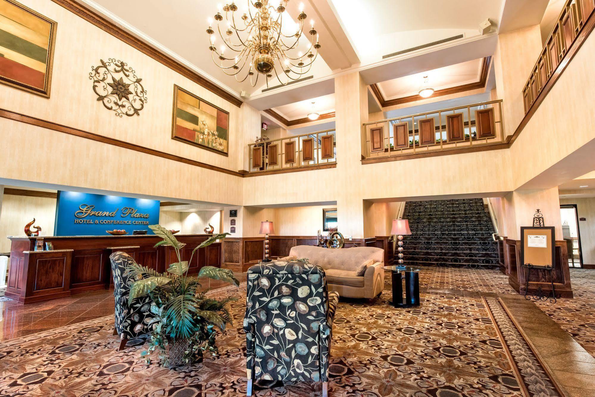 Grand Plaza Hotel