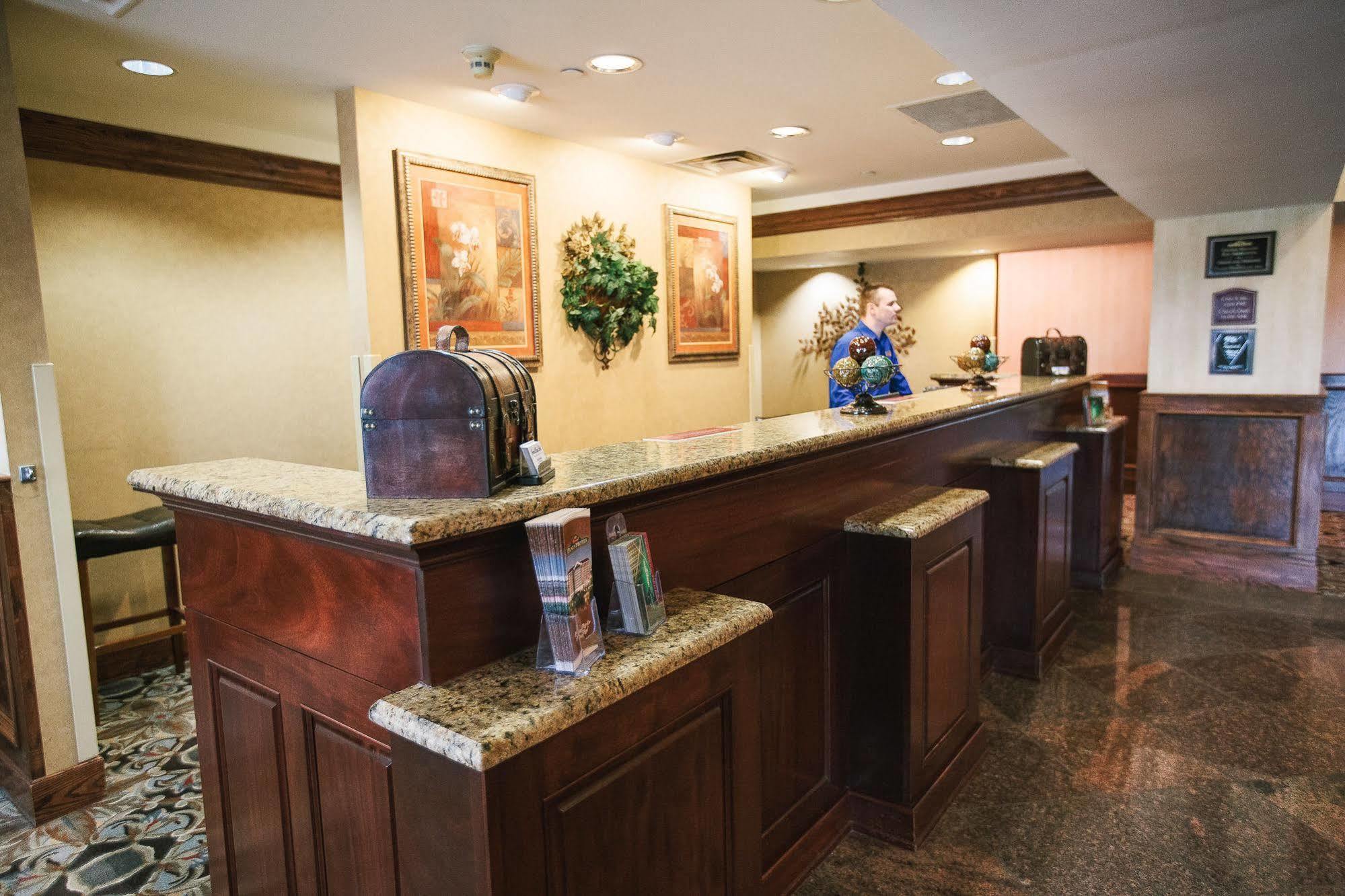 Grand Plaza 3* Branson