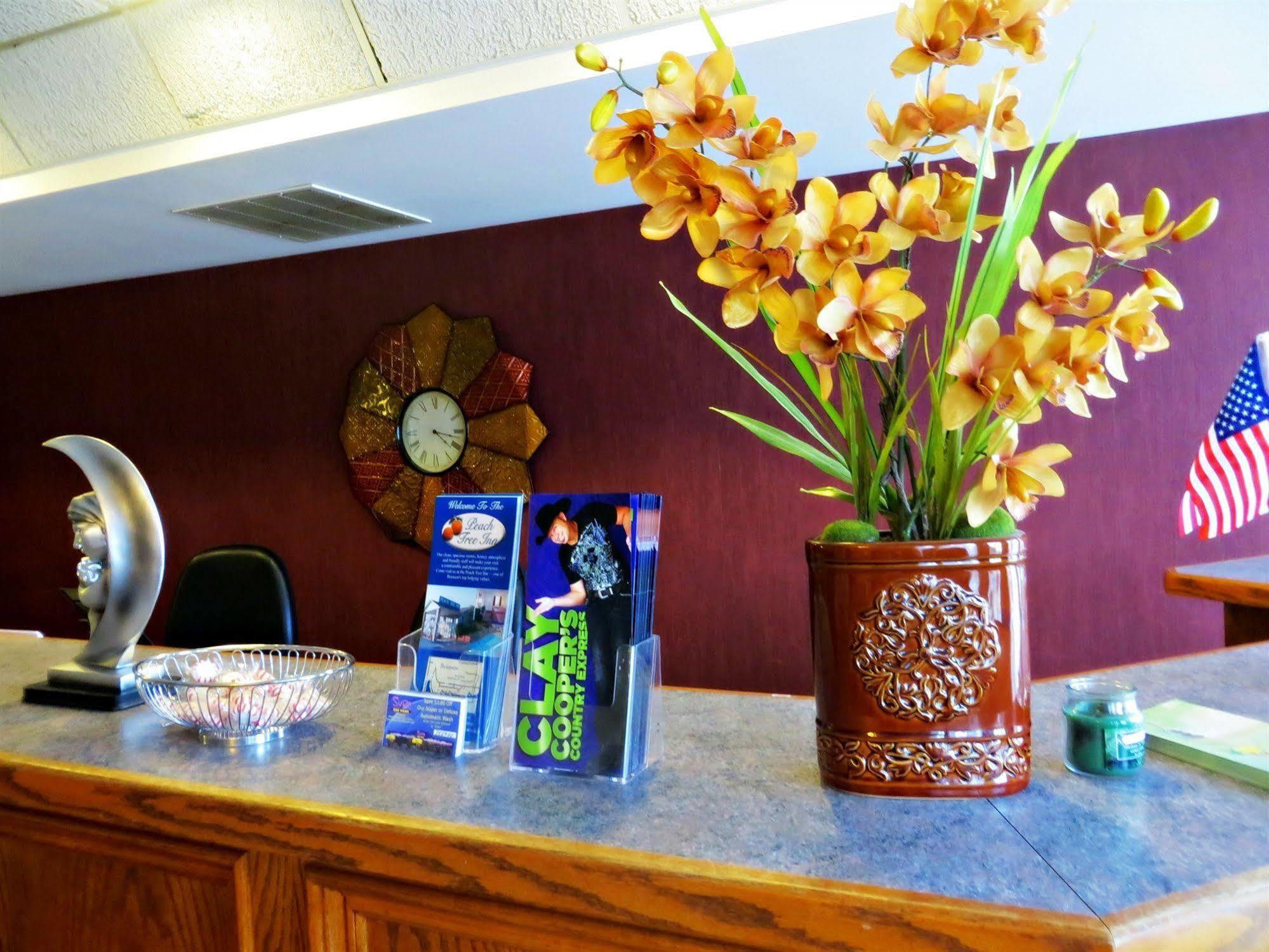 Motel Peach Tree 2*