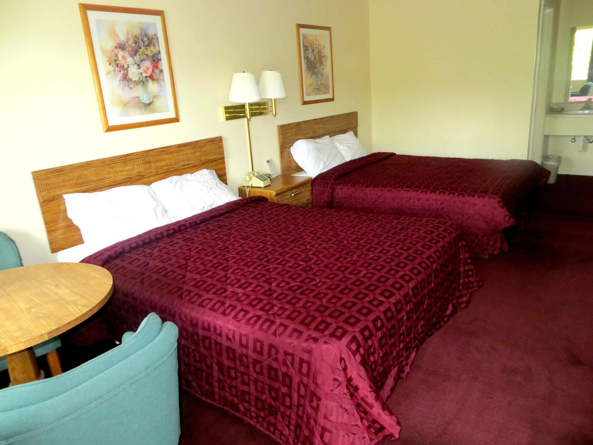 Peach Tree 2* Branson