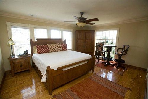 The House (adults Only) Guest house Branson