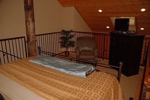 At Grand Mountain By Thousand Hills * Branson
