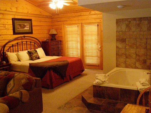 At Grand Mountain By Thousand Hills Lodge *