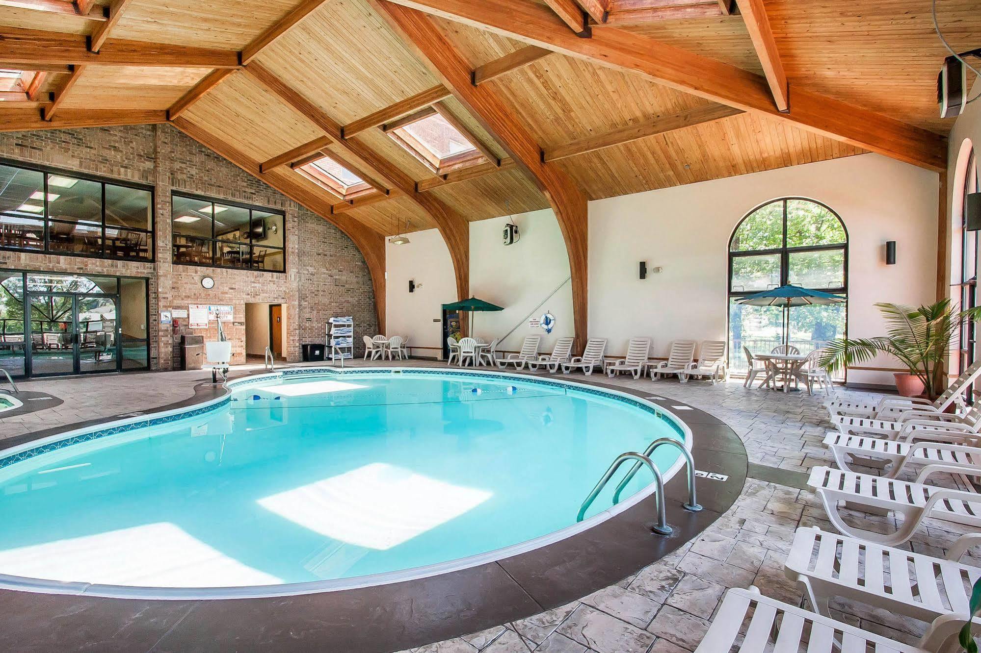 Inn Comfort At Thousand Hills