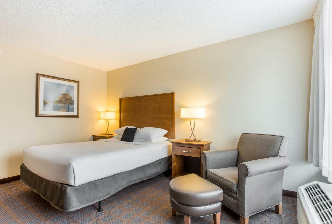 Hotel Red Lion & 3*