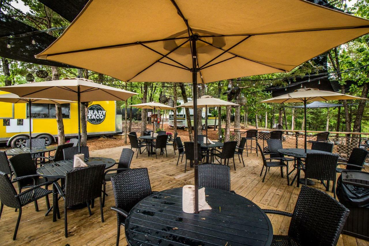 The Lakeside At Stillwater's Resort *