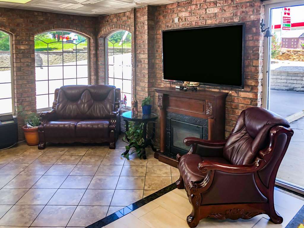 Rodeway Branson, Brick House Branson