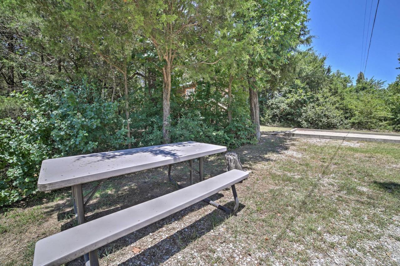 With Deck Near Table Rock Lake! * Branson