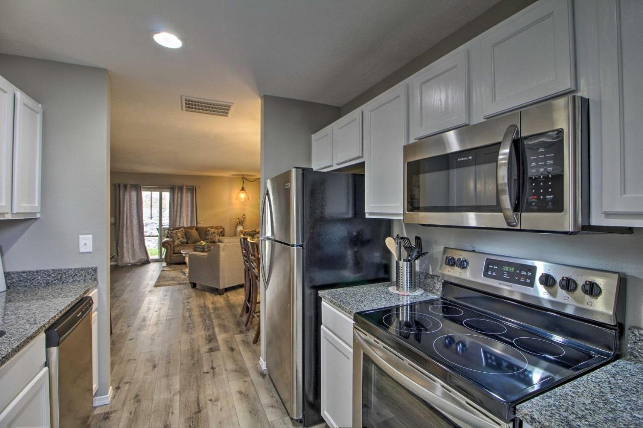 With Patio - 5 Mi To Sdc And Table Rock Lake! Apartment *