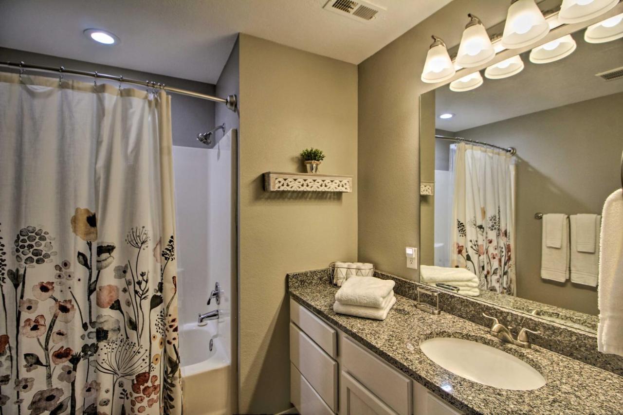 With Patio - 5 Mi To Sdc And Table Rock Lake! Apartment *
