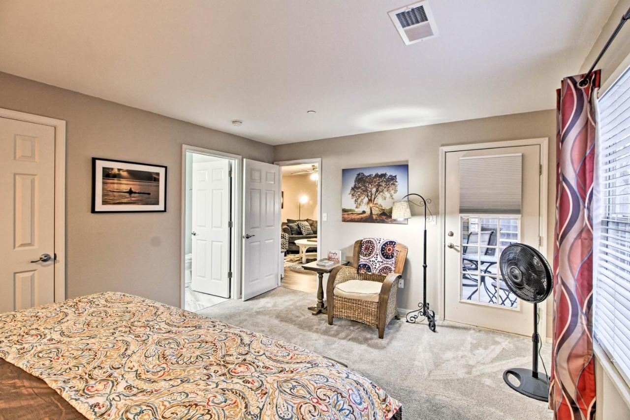 Apartment Updated Taneycomo With Screened Porch! *