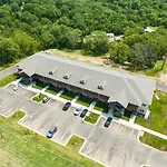Spacious Retreat, Heart Of The City, Indoor Pool, Free Attraction Tickets!