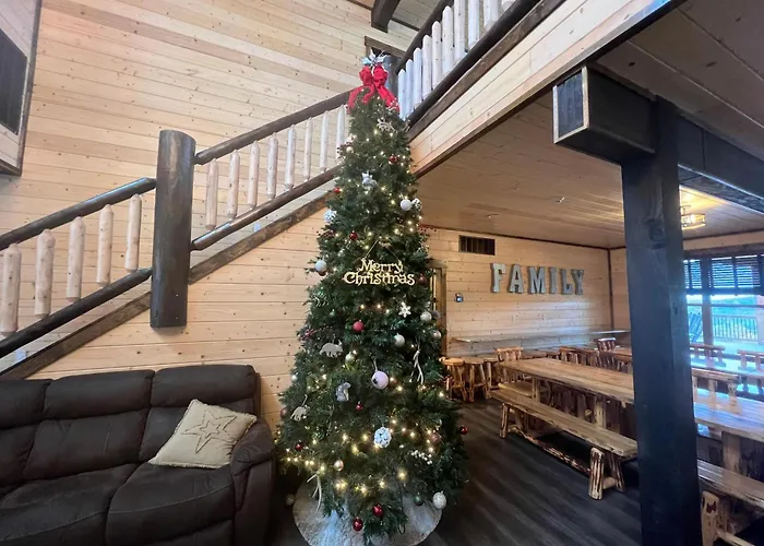 Staycation Lodge With Indoor Pool And Basketball Court