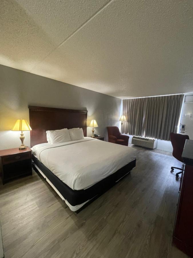 Willow Tree Hotel Branson