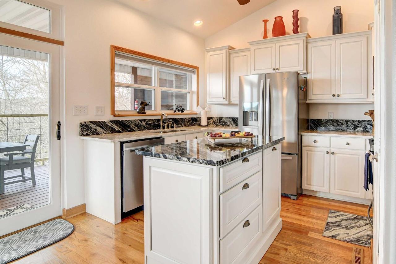 Holiday home Secluded Escape With Pool And Game Room! Branson