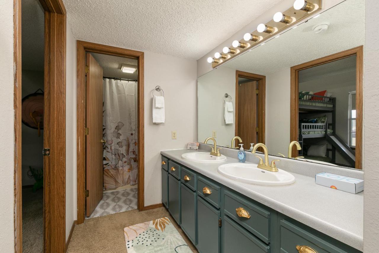 Holiday home Meadow Getaway 2 Bedroom Near The 76 Strip - Free Tickets Included Branson
