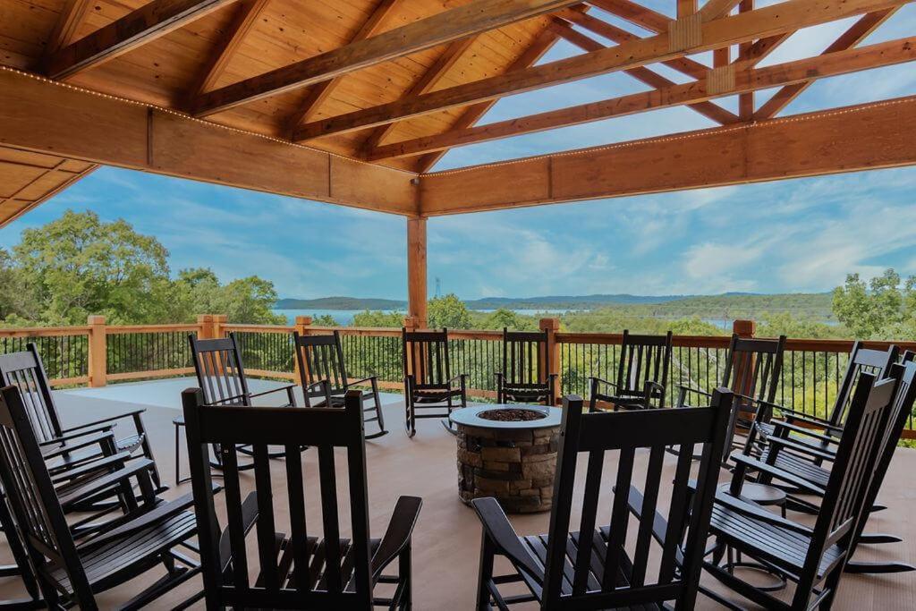 Staycation With Indoor Pool And Basketball Court * Branson