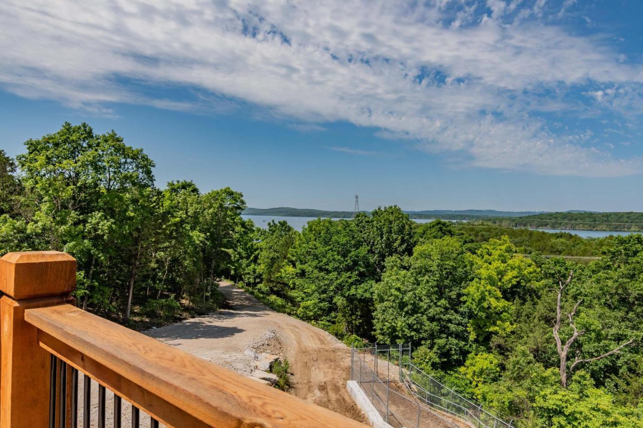 Staycation With Indoor Pool And Basketball Court Lodge
