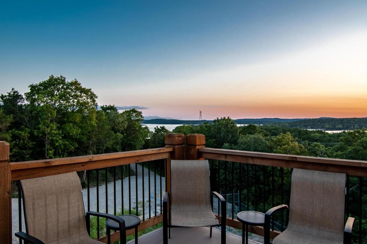 Lodge Staycation With Indoor Pool And Basketball Court Branson