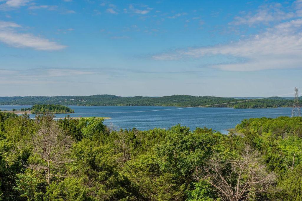 Lodge Staycation With Indoor Pool And Basketball Court Branson