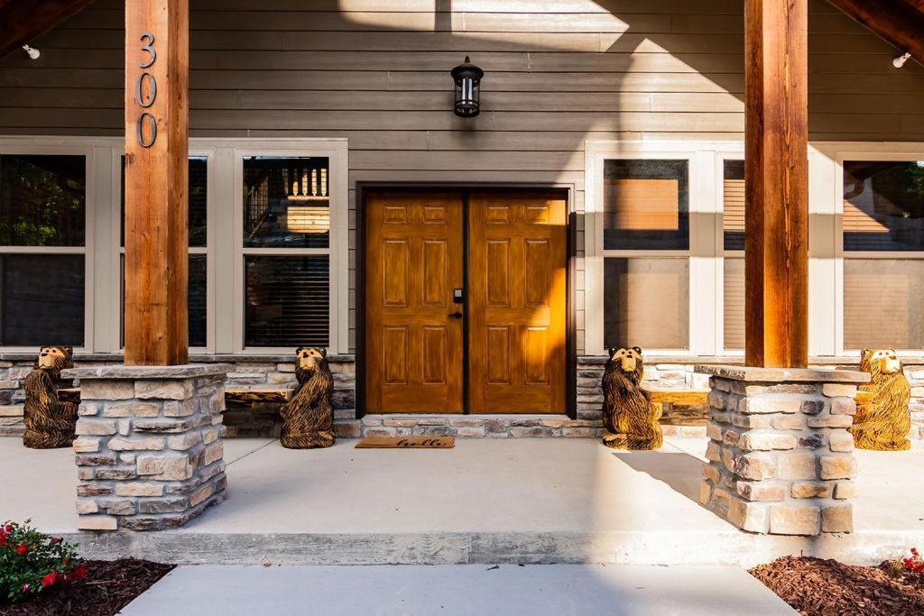 Lodge Staycation With Indoor Pool And Basketball Court