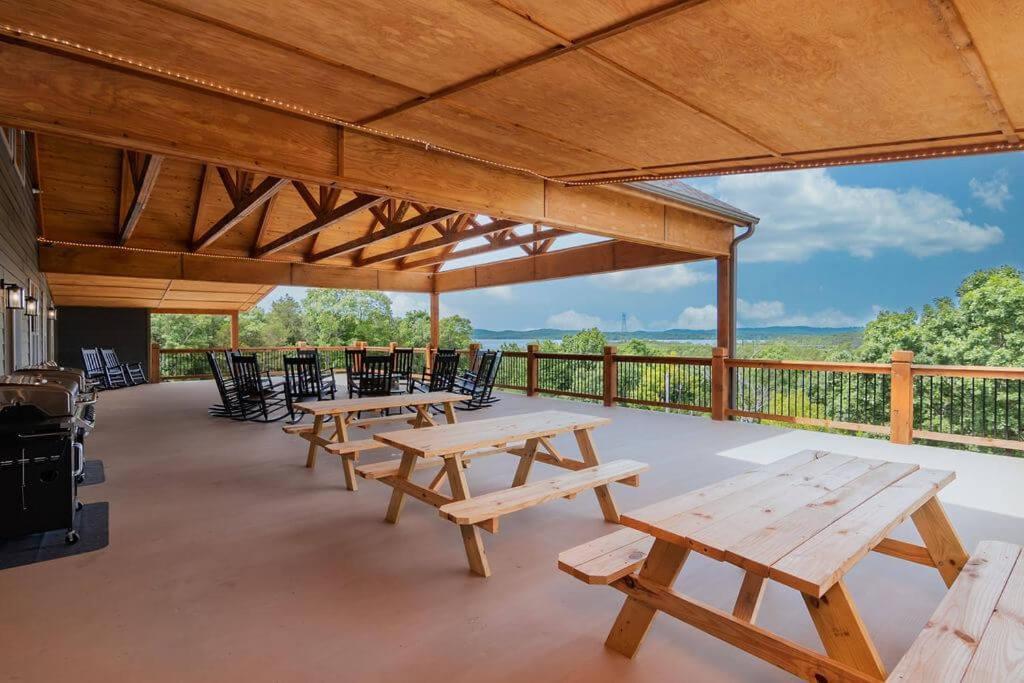 Lodge Staycation With Indoor Pool And Basketball Court *