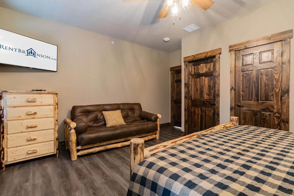 Staycation With Indoor Pool And Basketball Court