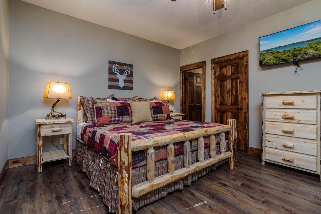 Lodge Staycation With Indoor Pool And Basketball Court