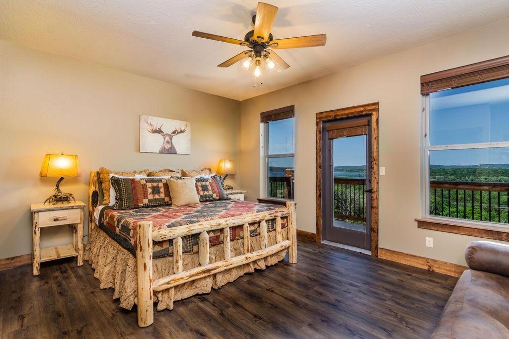 Staycation With Indoor Pool And Basketball Court * Branson