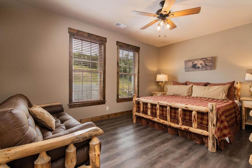Staycation With Indoor Pool And Basketball Court